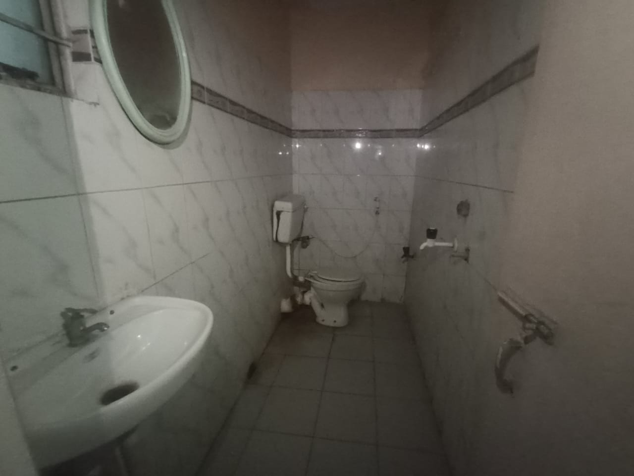 Unfurnished 2 bhk in Rukmini Gaon, Guwahati, Assam, India for Rent